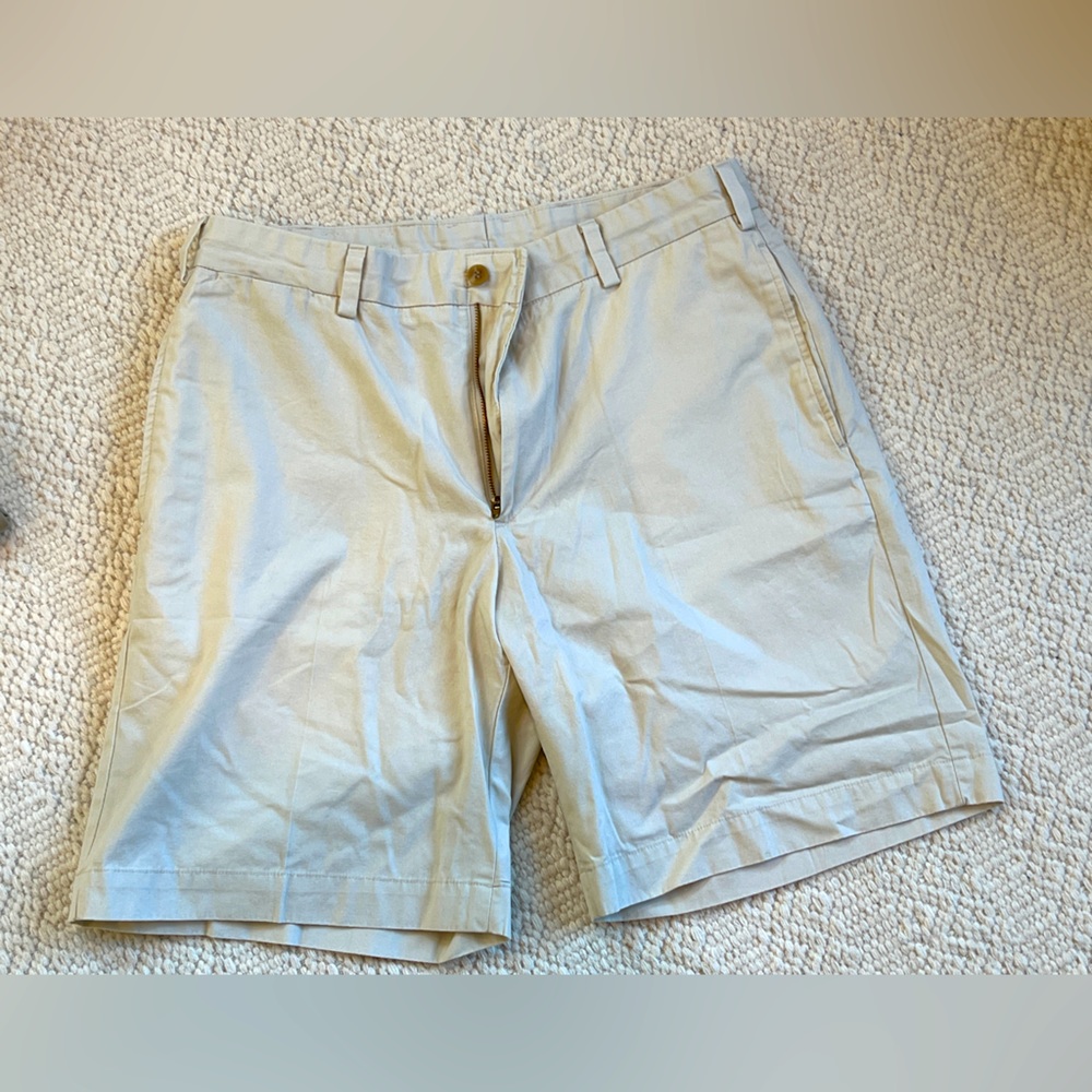 NWT Bill’s Khakis flat front shorts (size 34, standard fit)